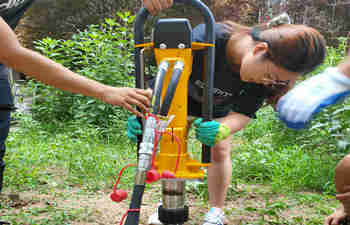 犀牛HPD液压土壤取样钻机交付