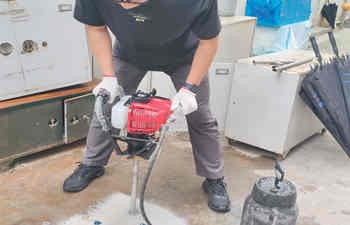 绍尔背包取样钻机完成交付演示工作